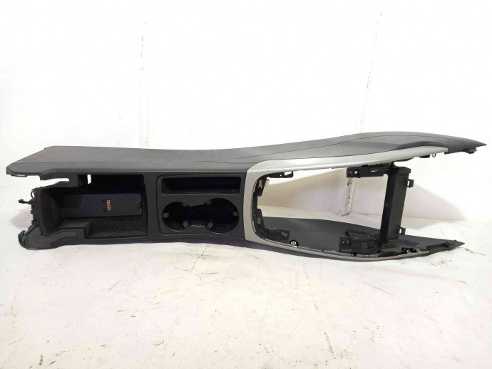 Consola centrala 8K0863244A Audi A5 (8T3) [Fabr 2007-2015] 2.0 CAHA
