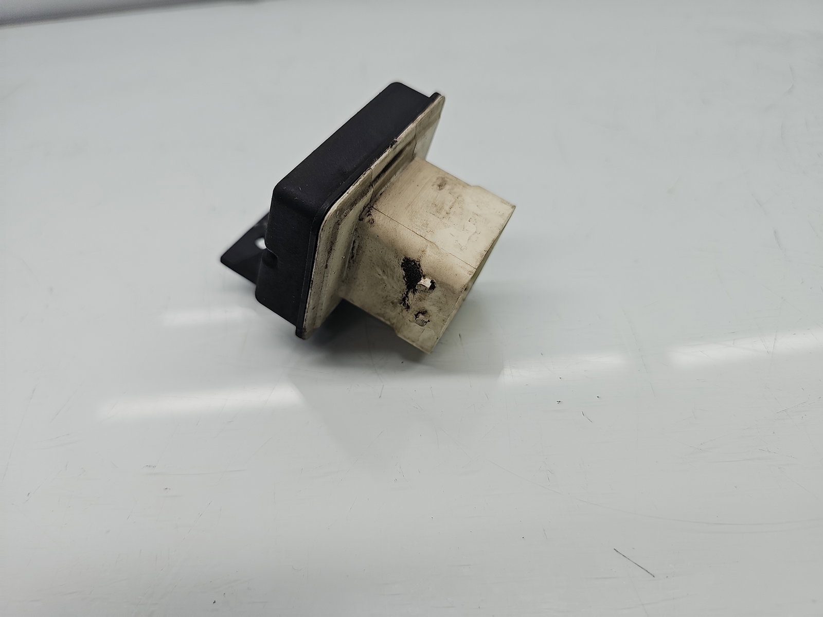 Releu bujii Dacia Logan II MCV BK (K52) [Fabr 2013-2022] Facelift 110679886R - imagine 2