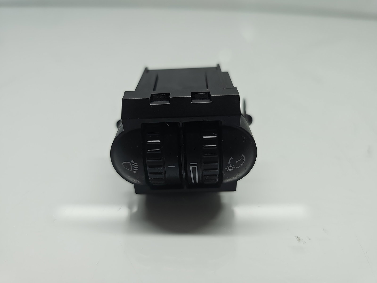 Buton reglaj far Volkswagen Scirocco (137) Coupe [Fabr 2008-2017] 1K8941333 - imagine 1