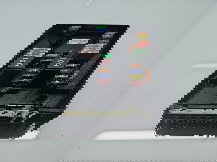 Panou sigurante Volkswagen Scirocco (137) Coupe [Fabr 2008-2017] 8L030913