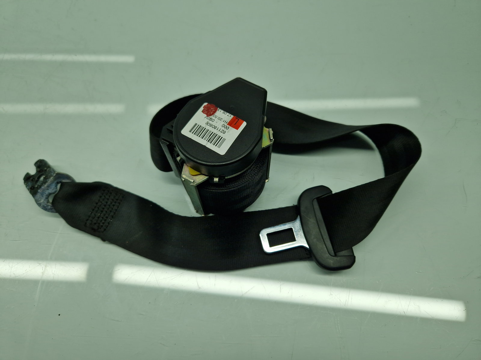 Centura stanga spate Seat Leon (5F1) [Fabr 2012-2018] 621180600 - imagine 1