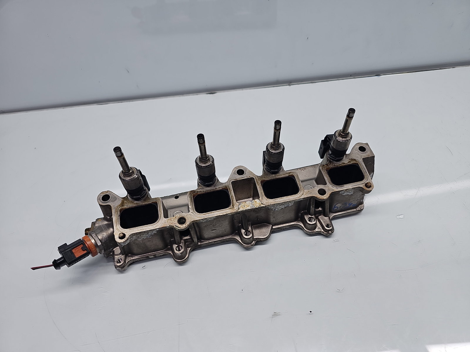 Rampa injectoare Volkswagen Scirocco (137) Coupe [Fabr 2008-2017] OEM 1.4 TSI CAXA 90KW / 122CP - imagine 3