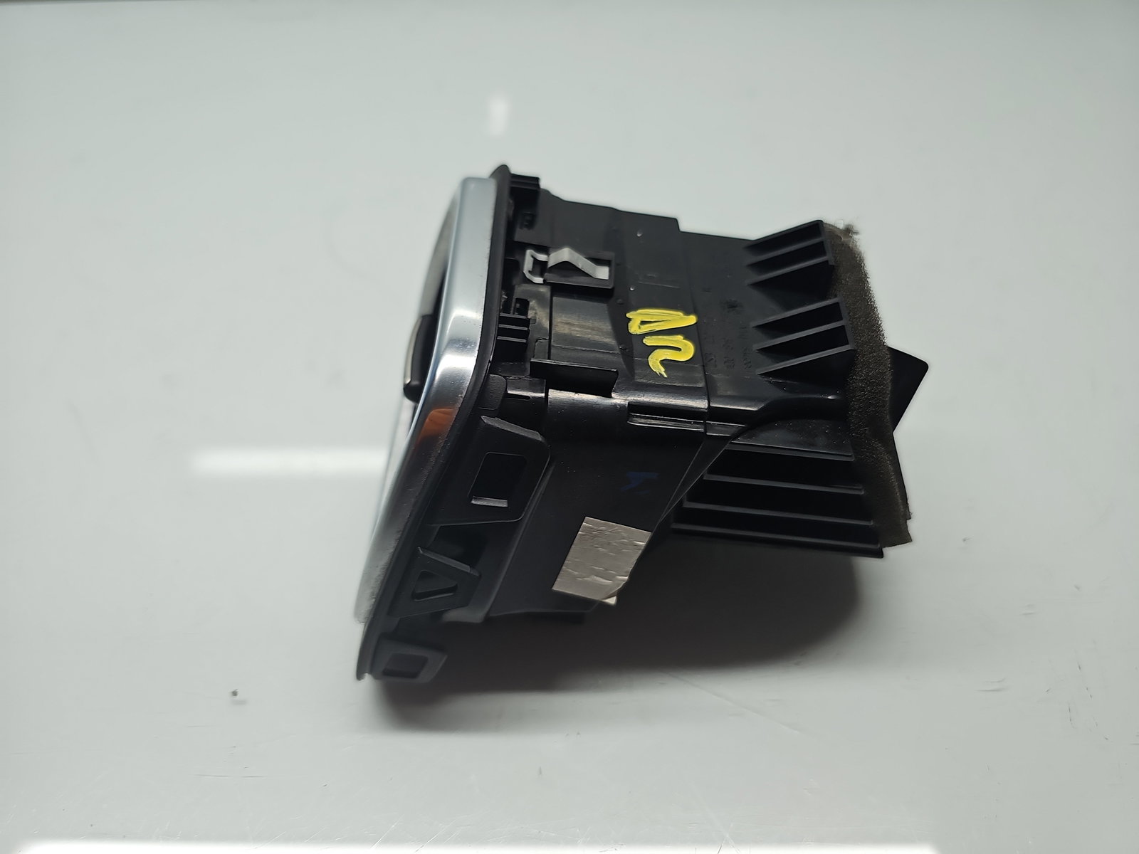 Grila aerisire dreapta Volkswagen Scirocco (137) Coupe [Fabr 2008-2017] 1Q0819704K - imagine 2