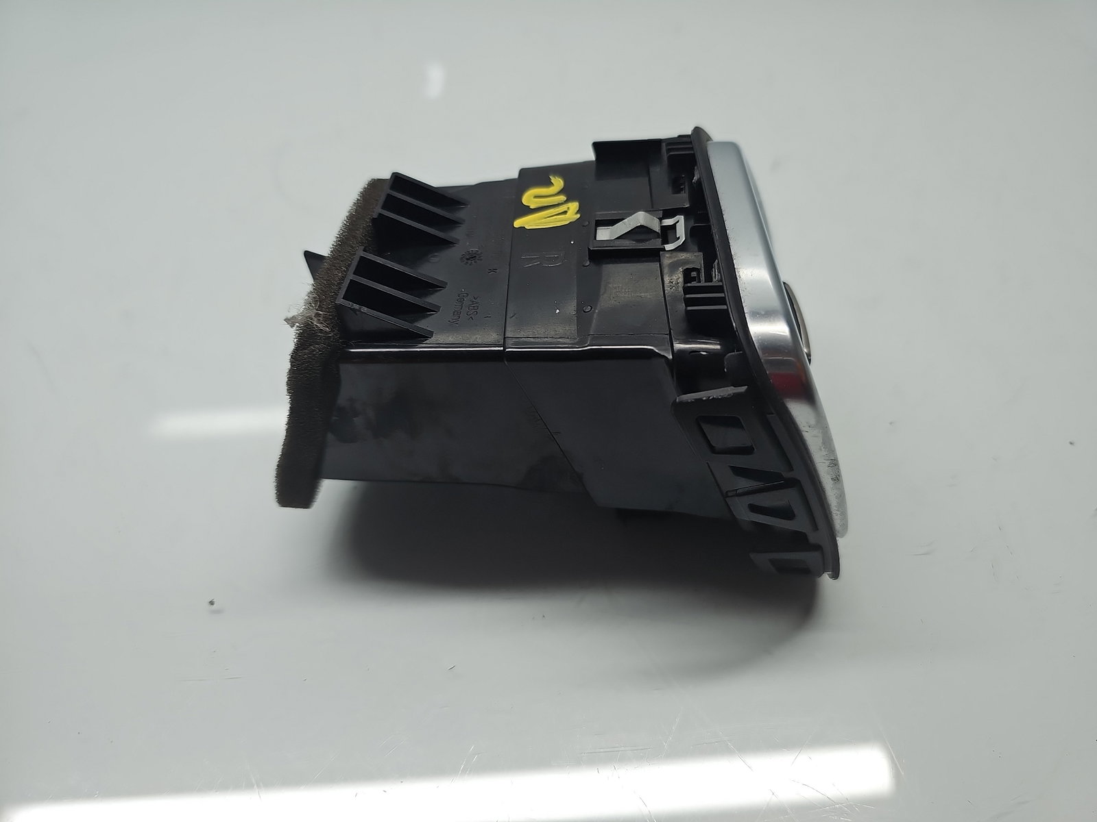 Grila aerisire dreapta Volkswagen Scirocco (137) Coupe [Fabr 2008-2017] 1Q0819704K - imagine 3