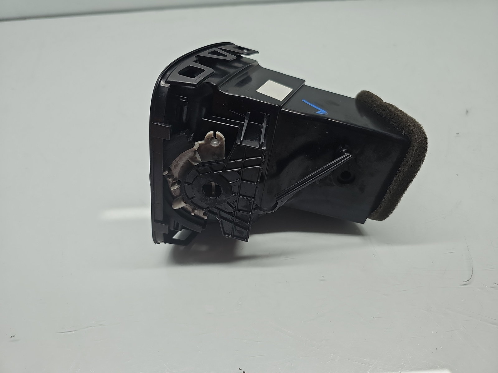 Grila aerisire stanga Volkswagen Scirocco (137) Coupe [Fabr 2008-2017] 1Q0819703J - imagine 3