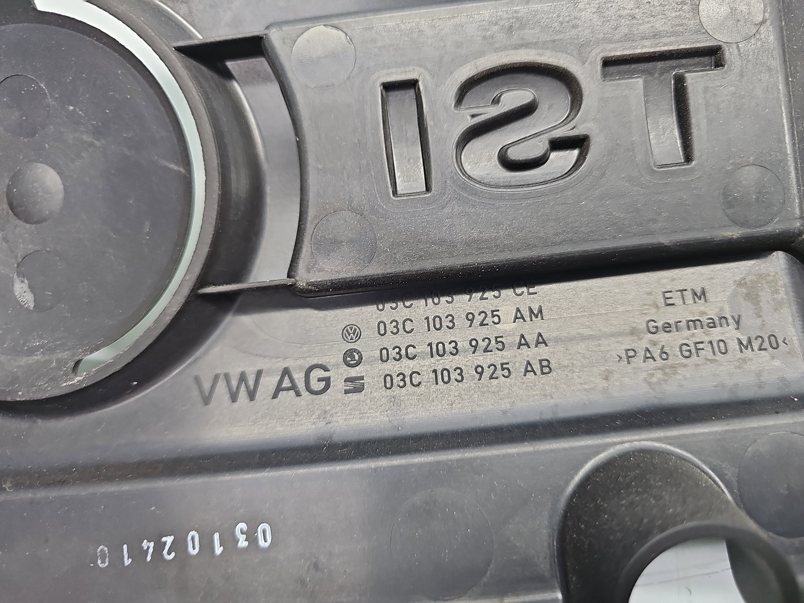 Capac motor Volkswagen Scirocco (137) Coupe [Fabr 2008-2017] 03C103925AA 1.4 TSI CAXA 90KW / 122CP - imagine 4
