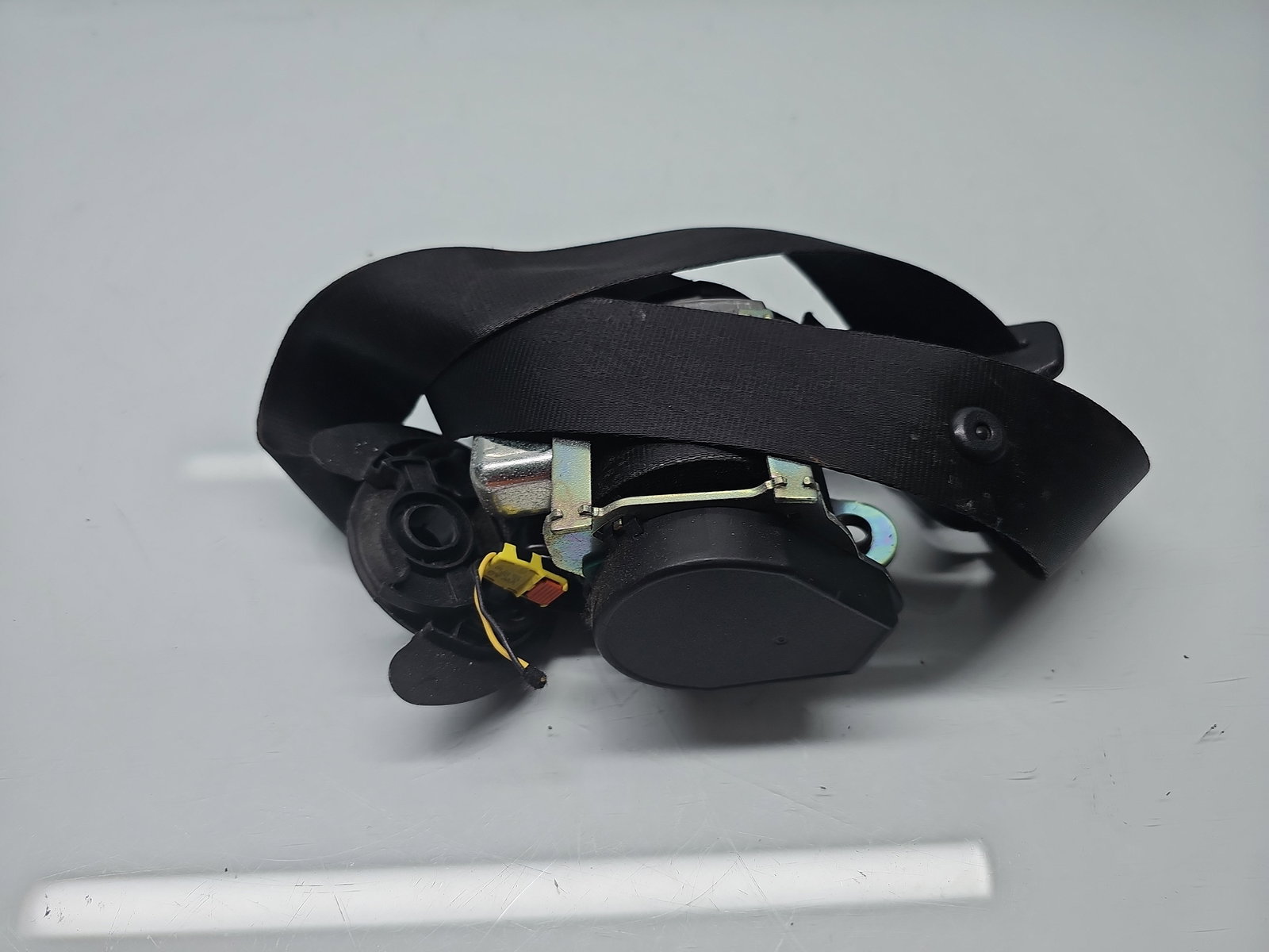 Centura dreapta fata Volkswagen Scirocco (137) Coupe [Fabr 2008-2017] 1K8857706A - imagine 2