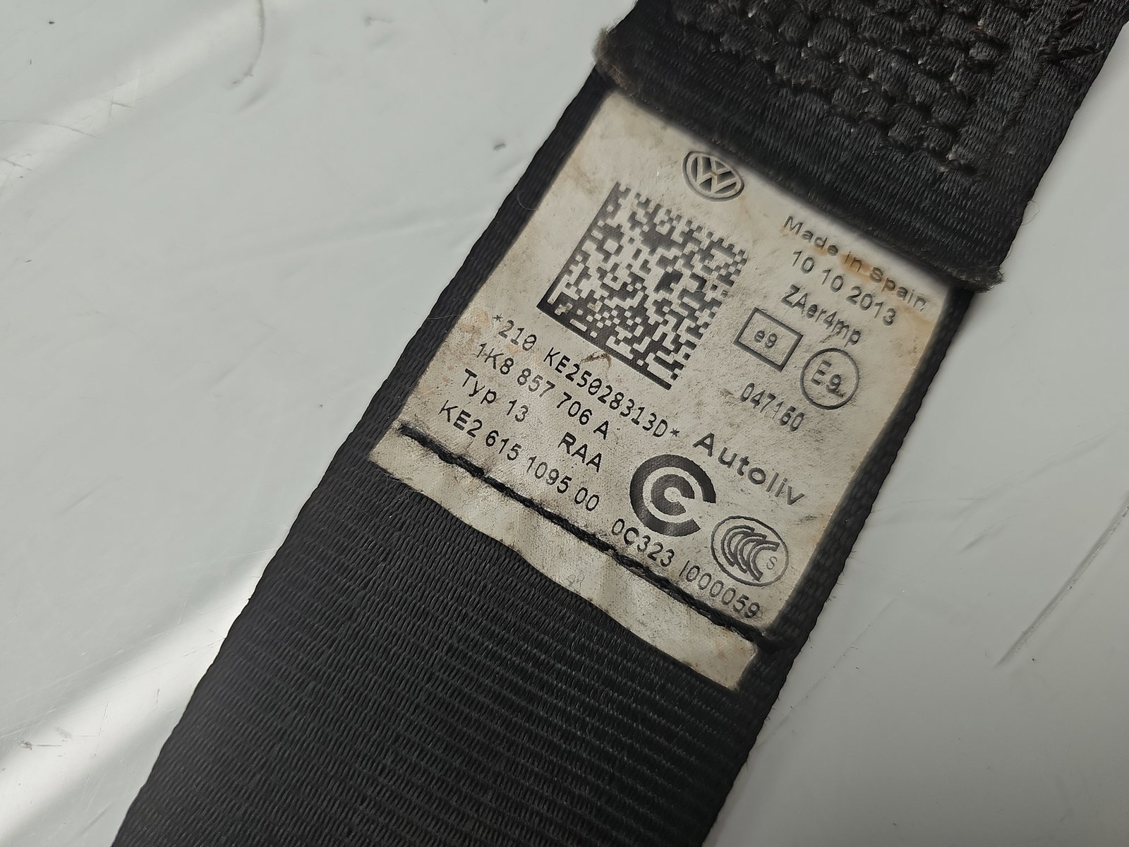 Centura dreapta fata Volkswagen Scirocco (137) Coupe [Fabr 2008-2017] 1K8857706A - imagine 4