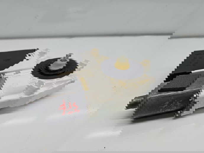 Motoras geam stanga fata AUDI A3 Sportback (8PA) [Fabr 2004-2013] Facelift 8P0959802Q