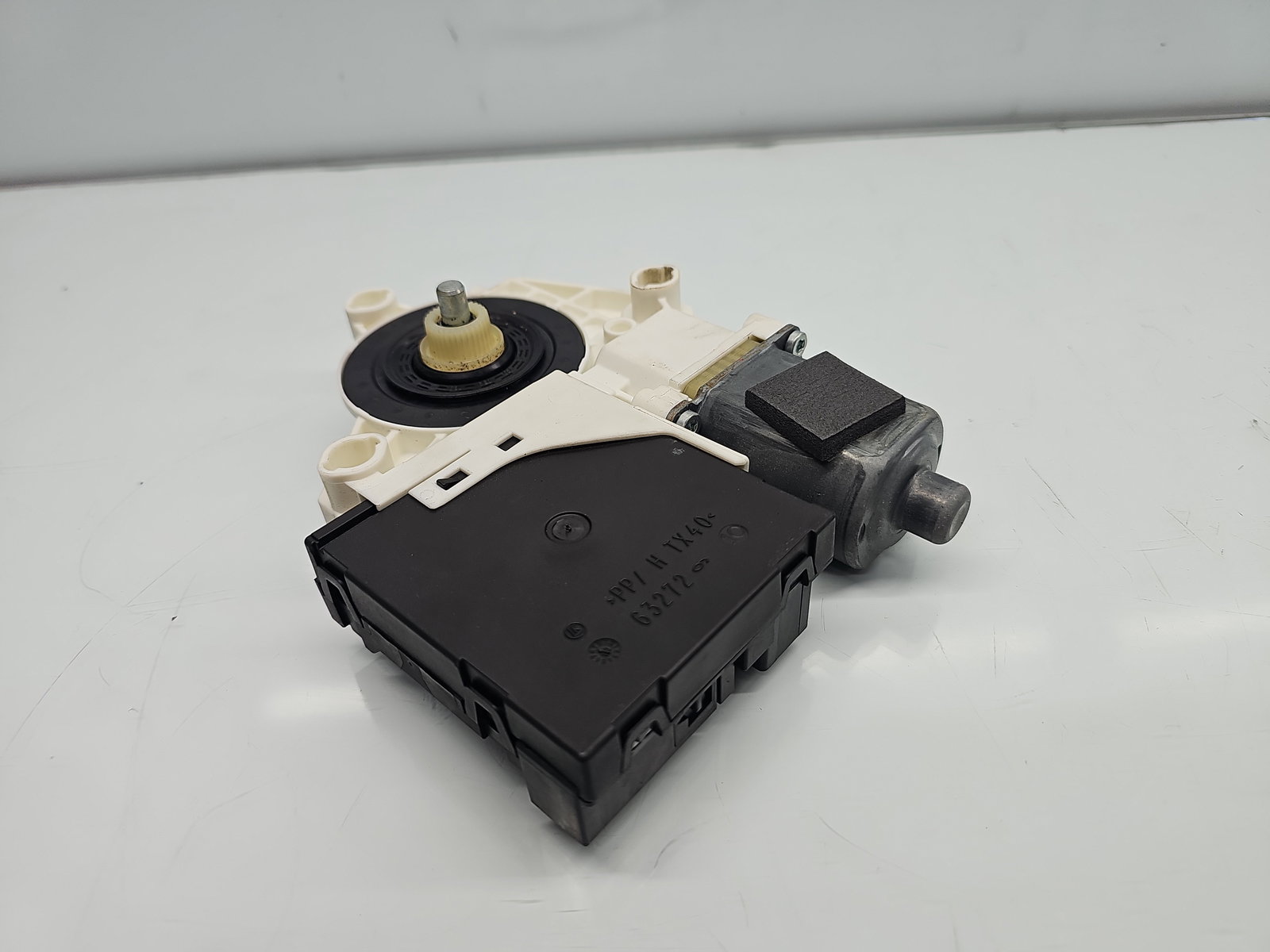 Motoras geam stanga fata AUDI A3 Sportback (8PA) [Fabr 2004-2013] Facelift 8P0959802Q - imagine 3