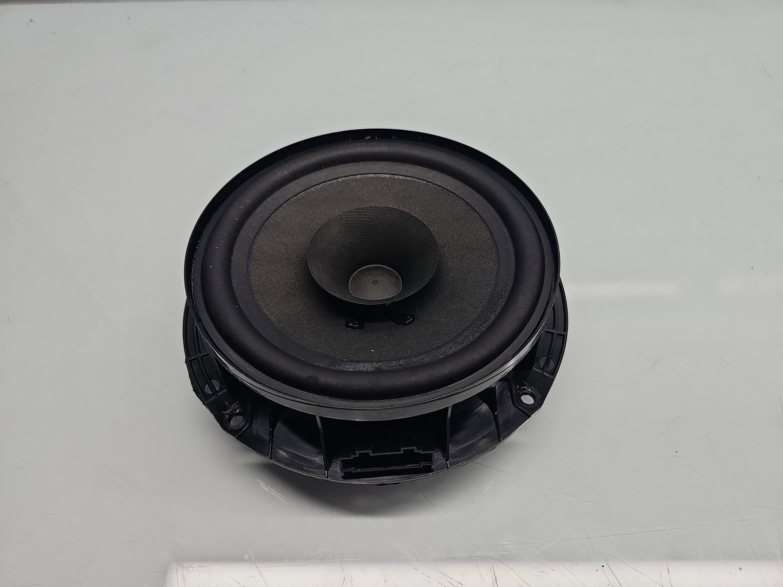 Boxa stanga spate Volkswagen Polo (6R) [Fabr 2009-2016] 6R0035453C - imagine 1