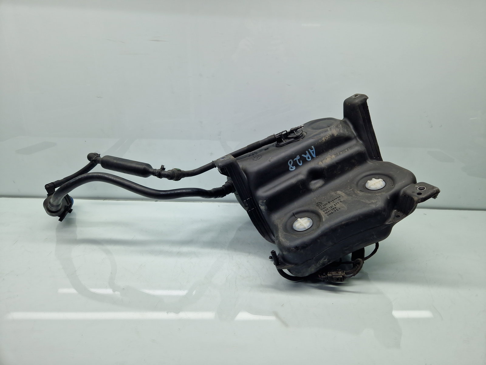 Rezervor Adblue Skoda Superb III Combi (3V5) [Fabr 2015-2024] 3Q0131877C - imagine 3