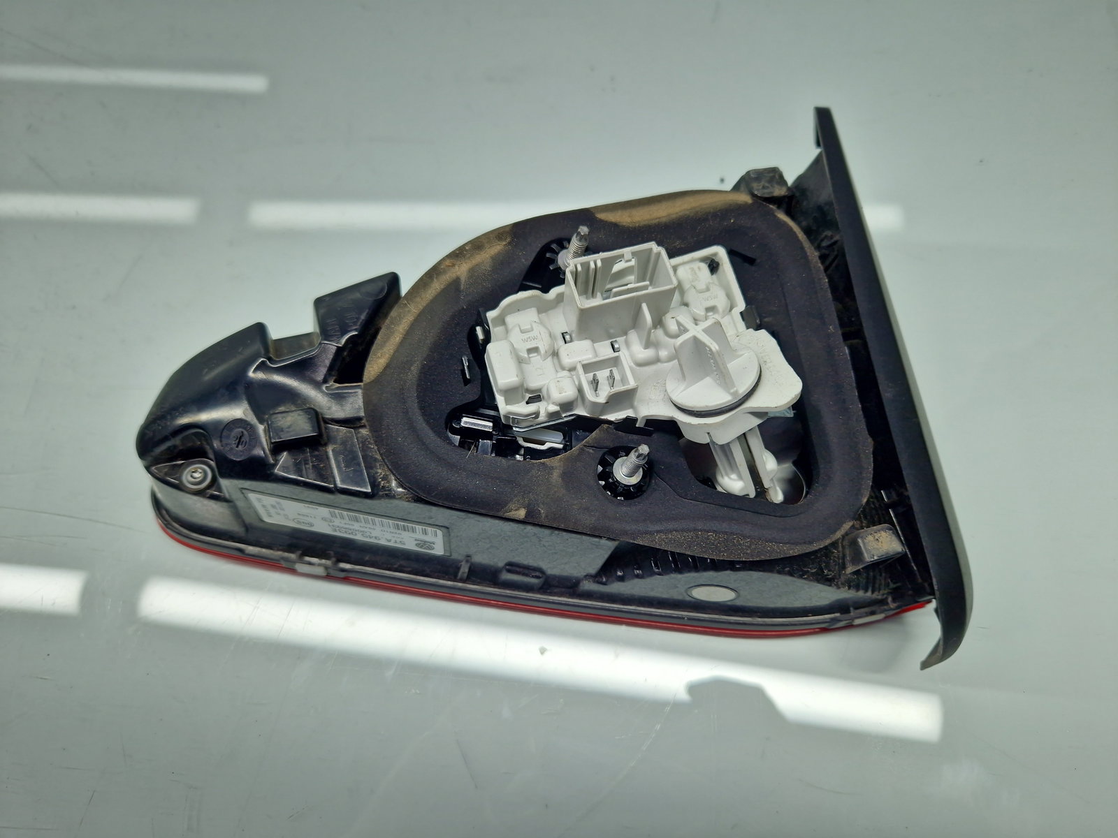 Stop haion stanga Volkswagen Touran (5T1) R-line [Fabr 2015-prezent] 5TA945093E - imagine 4