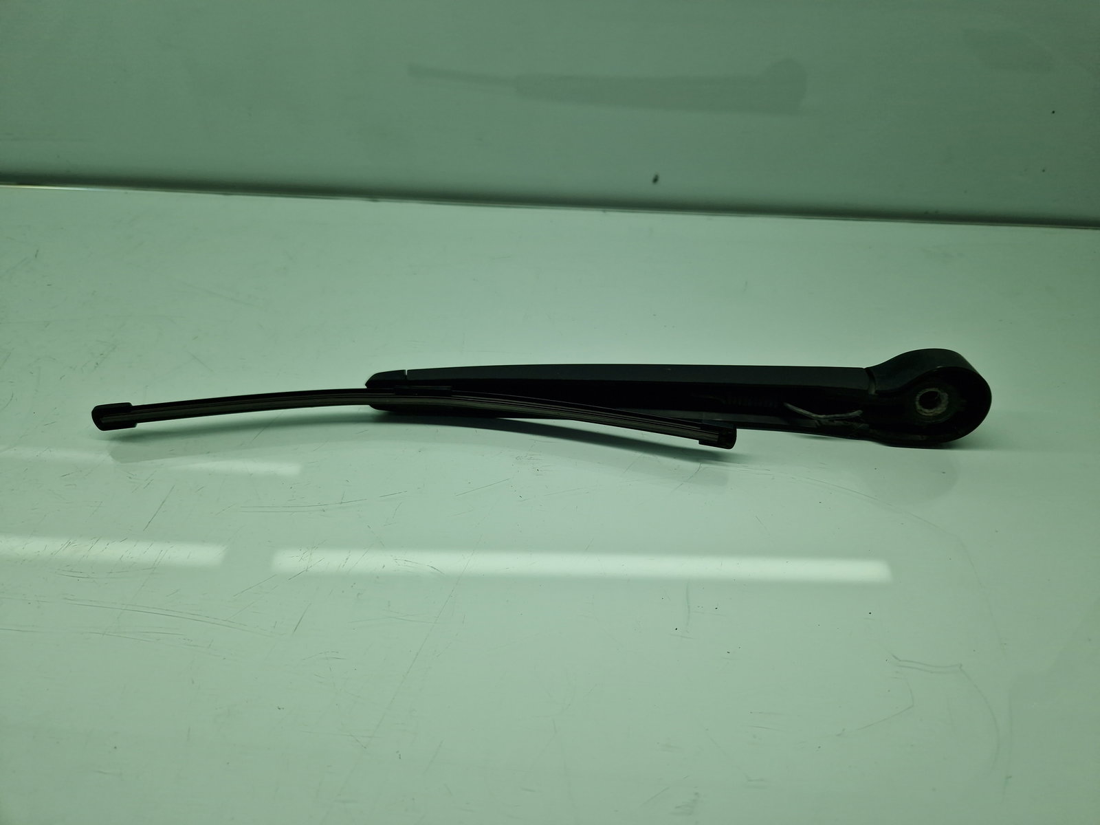 Brat stergator haion Volkswagen Touran (5T1) R-line [Fabr 2015-prezent] OEM - imagine 2