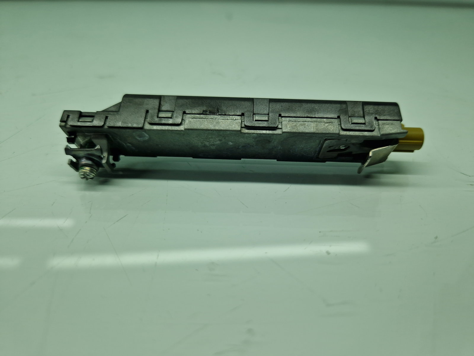 Amplificator antena Volkswagen Touran (5T1) R-line [Fabr 2015-prezent] 5TA035577 - imagine 2