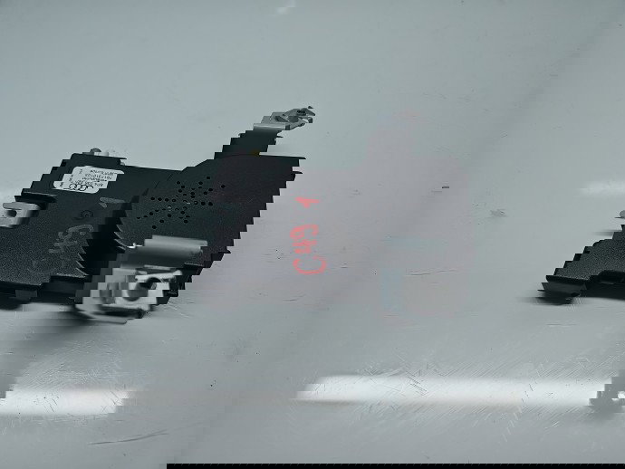  Amplificator antena AUDI A3 Sportback (8PA) [Fabr 2004-2013] Facelift 8P4035225D