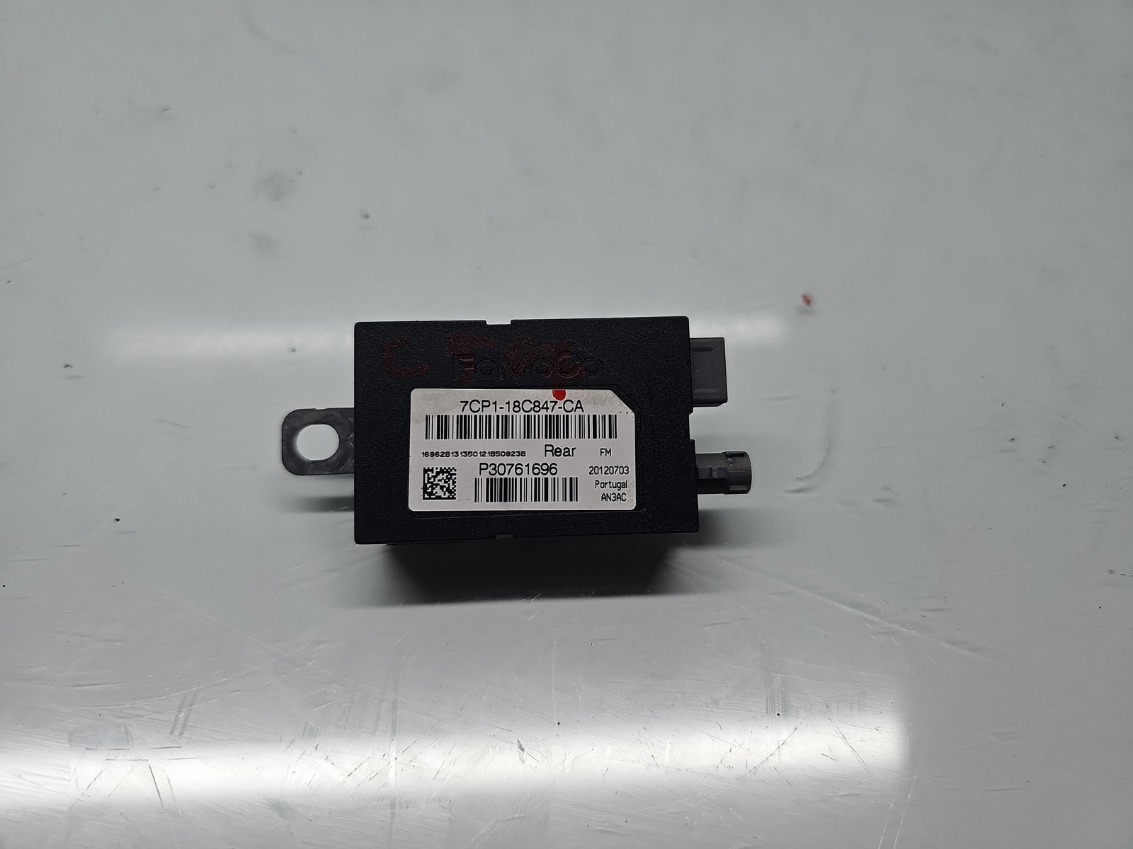 Amplificator antena Ford Focus 3 Hatchback [Fabr 2011-2015] 7CP1-18C847-CA - imagine 1