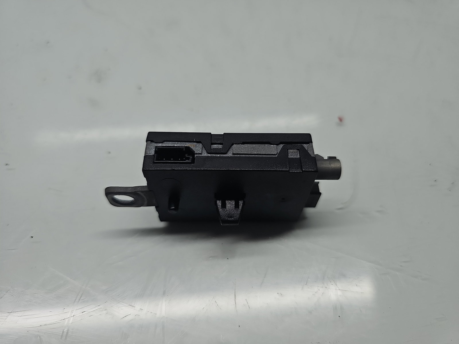 Amplificator antena Ford Focus 3 Hatchback [Fabr 2011-2015] 7CP1-18C847-CA - imagine 2