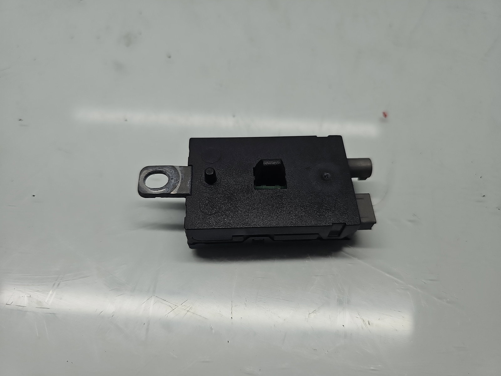 Amplificator antena Ford Focus 3 Hatchback [Fabr 2011-2015] 7CP1-18C847-CA - imagine 3