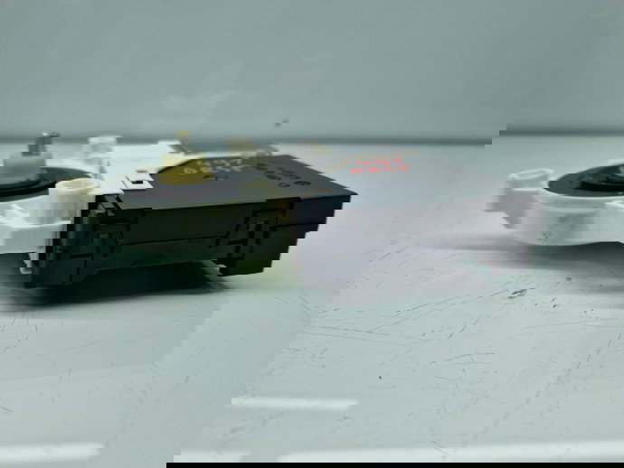 Motoras geam dreapta spate AUDI A3 Sportback (8PA) [Fabr 2004-2013] Facelift E840311203