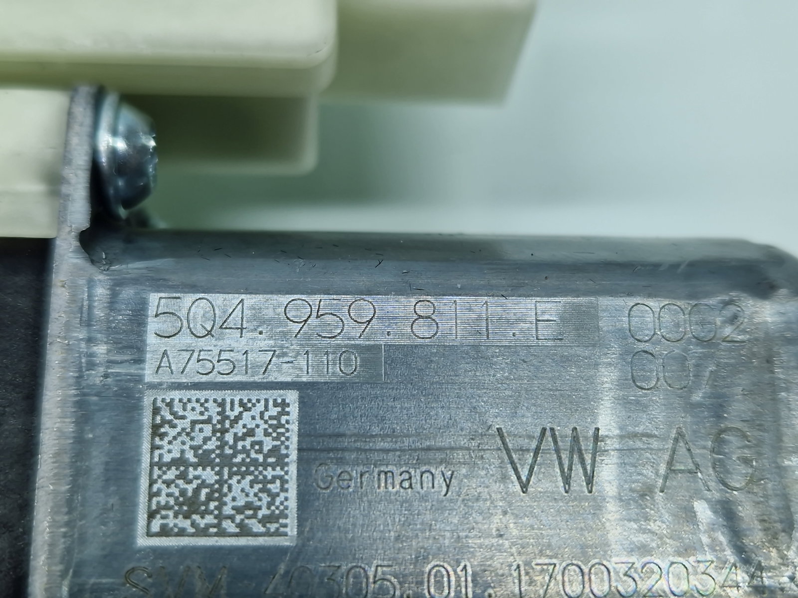 Motoras geam dreapta spate Volkswagen Passat B8 Variant (3G5) [Fabr 2015-prezent] 5Q4959811E - imagine 4