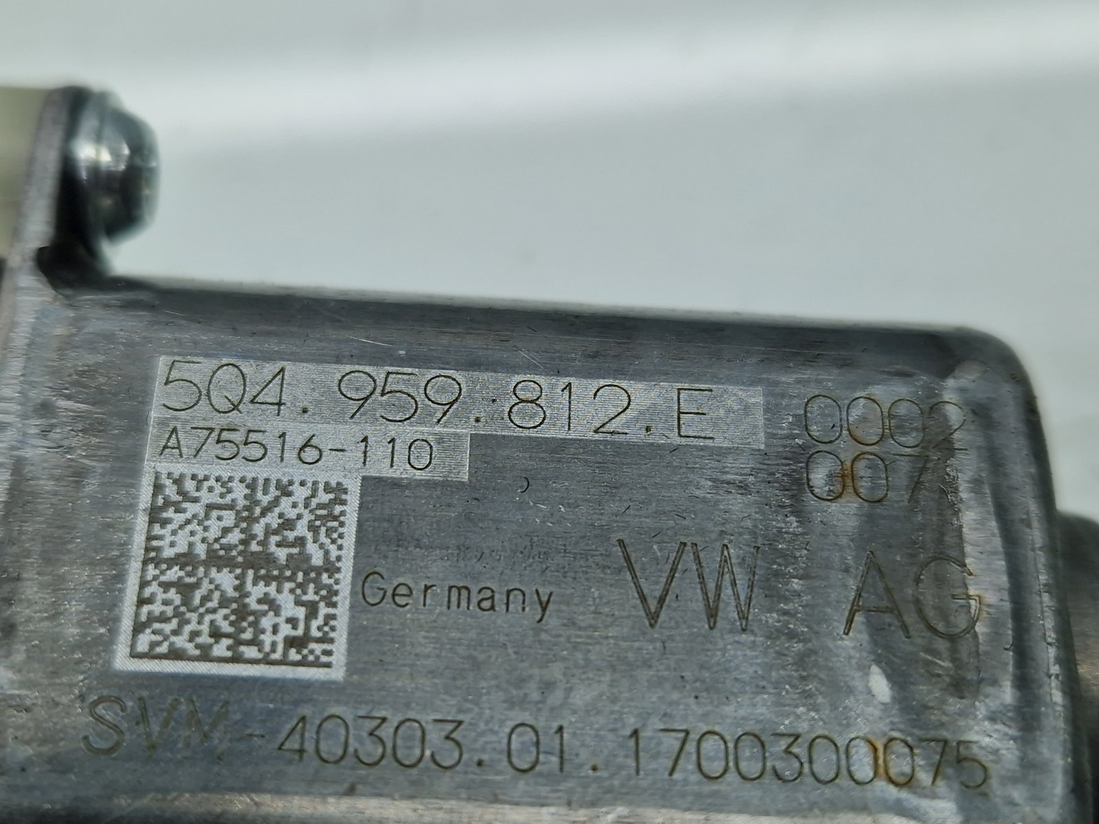 Motoras geam stanga spate Volkswagen Passat B8 Variant (3G5) [Fabr 2015-prezent] 5Q4959812E - imagine 4