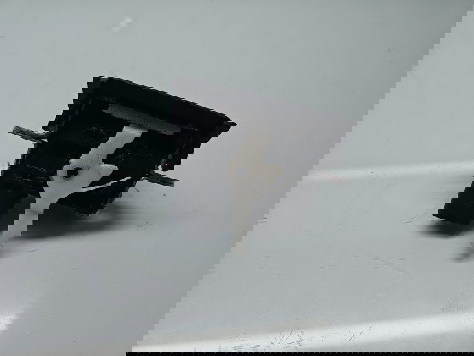 Broasca haion Volkswagen Scirocco (137) Coupe [Fabr 2008-2017] 1K8827505B