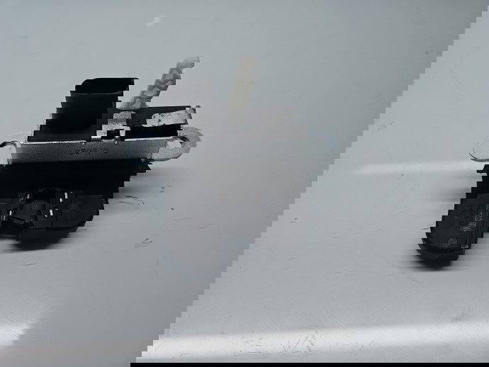 Broasca haion Volkswagen Scirocco (137) Coupe [Fabr 2008-2017] 1K8827505B