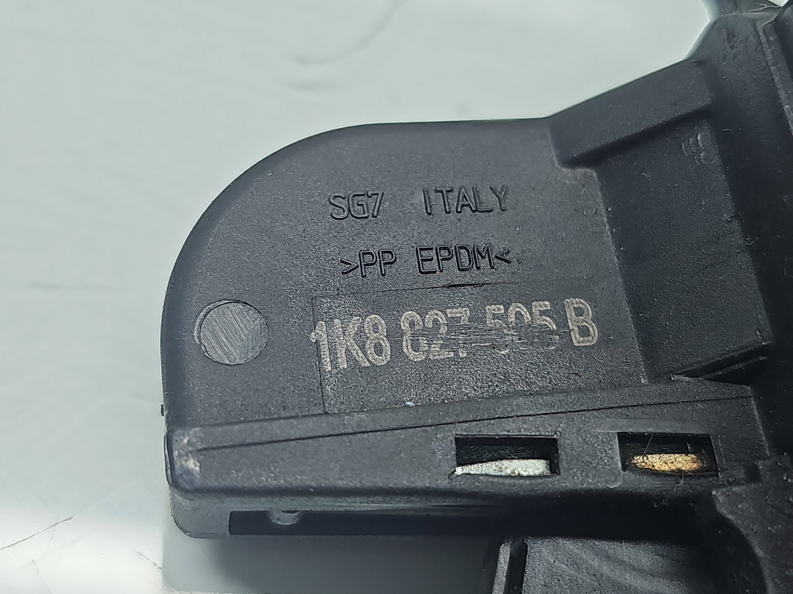 Broasca haion Volkswagen Scirocco (137) Coupe [Fabr 2008-2017] 1K8827505B - imagine 5