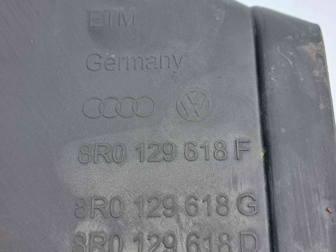 Difuzor captare aer Audi Q5 (8RB) [Fabr 2008-2016] 8R0129618F