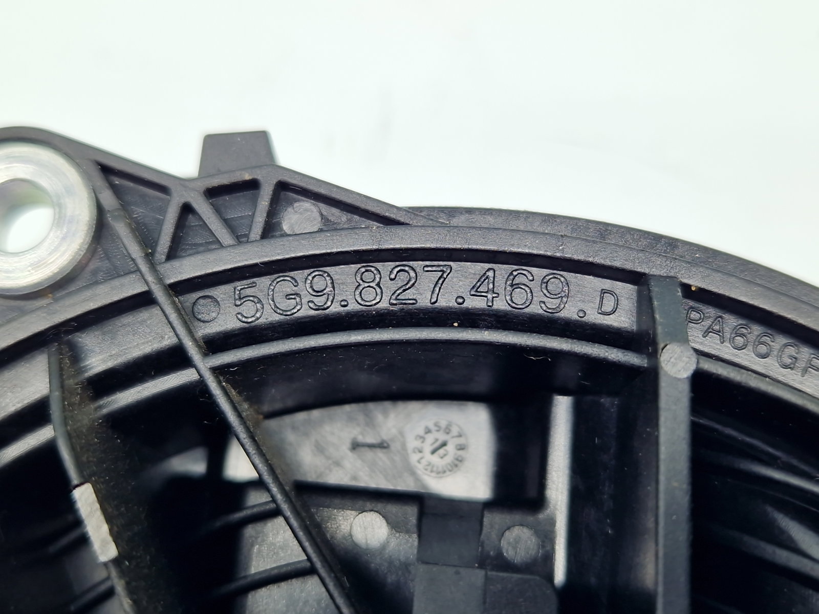 Maner haion Volkswagen Golf 7 (5G) [Fabr 2014-prezent] 5G9827469D - imagine 5