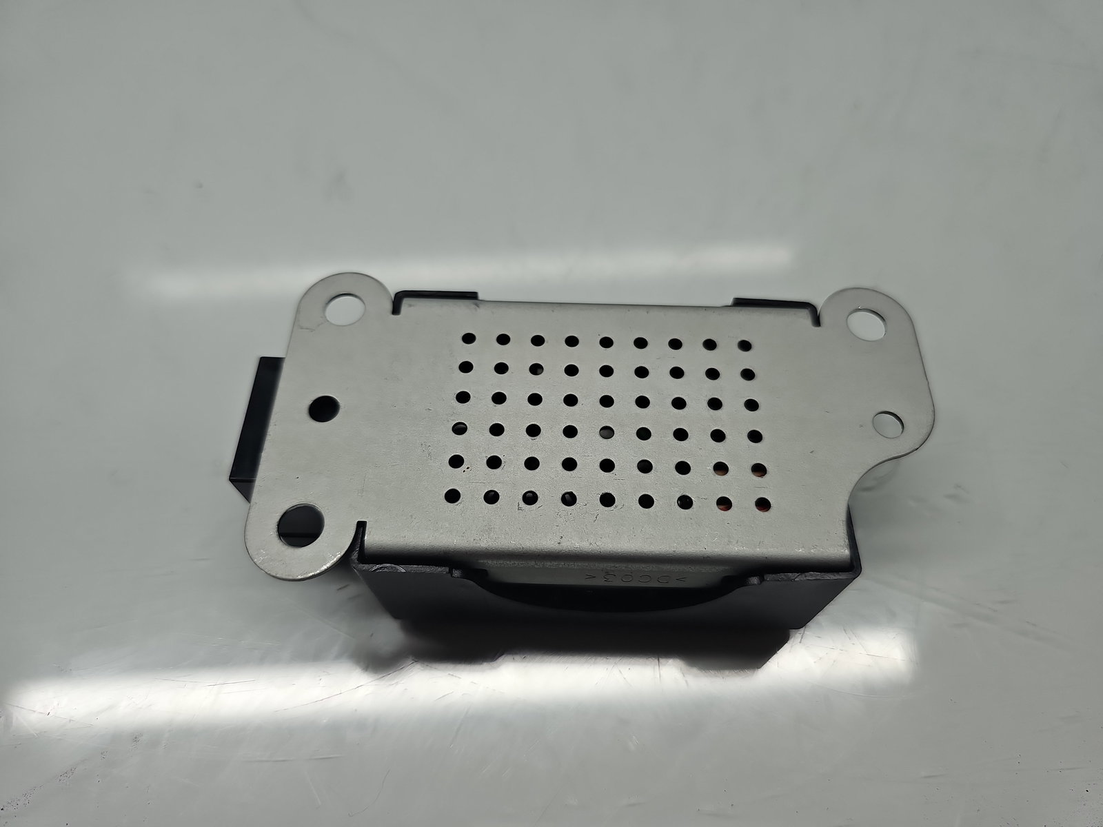 Amplificator antena Volkswagen Golf 6 (5K1) [Fabr 2009-2013] 5M0035570B - imagine 3