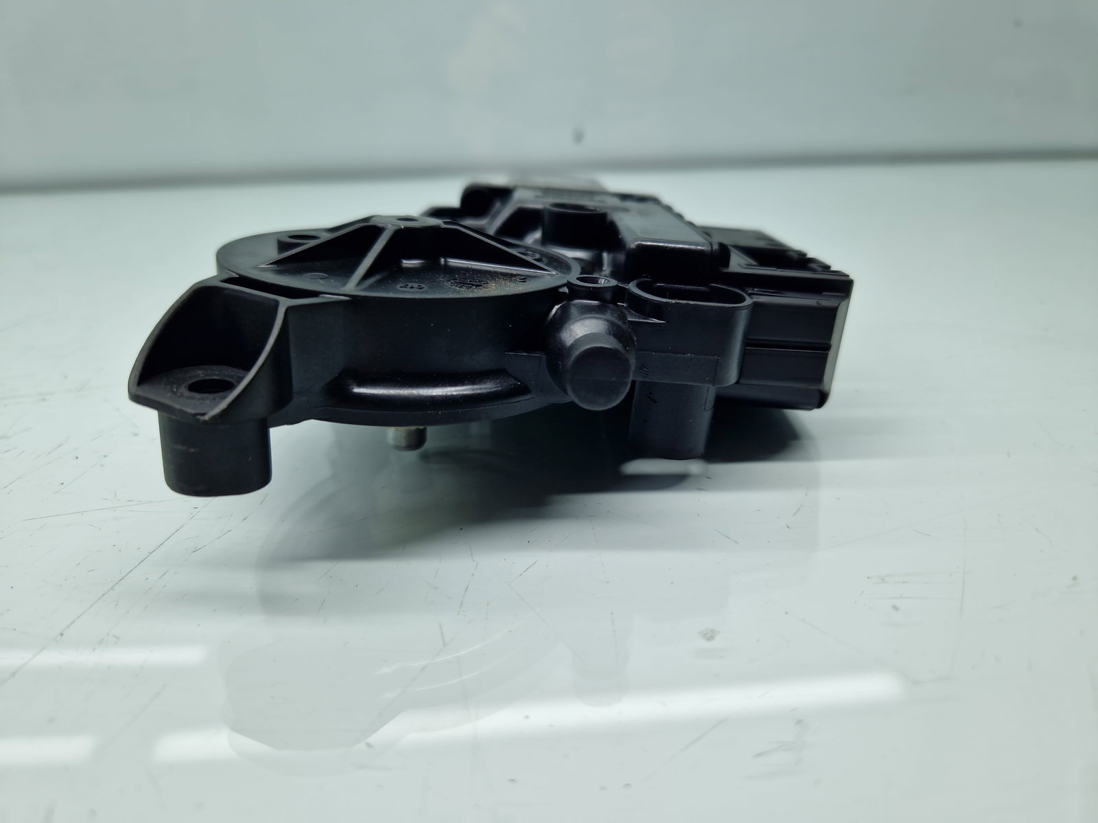 Motoras geam dreapta spate Volkswagen Polo (6R) [Fabr 2009-2016] 6R0959812G - imagine 3