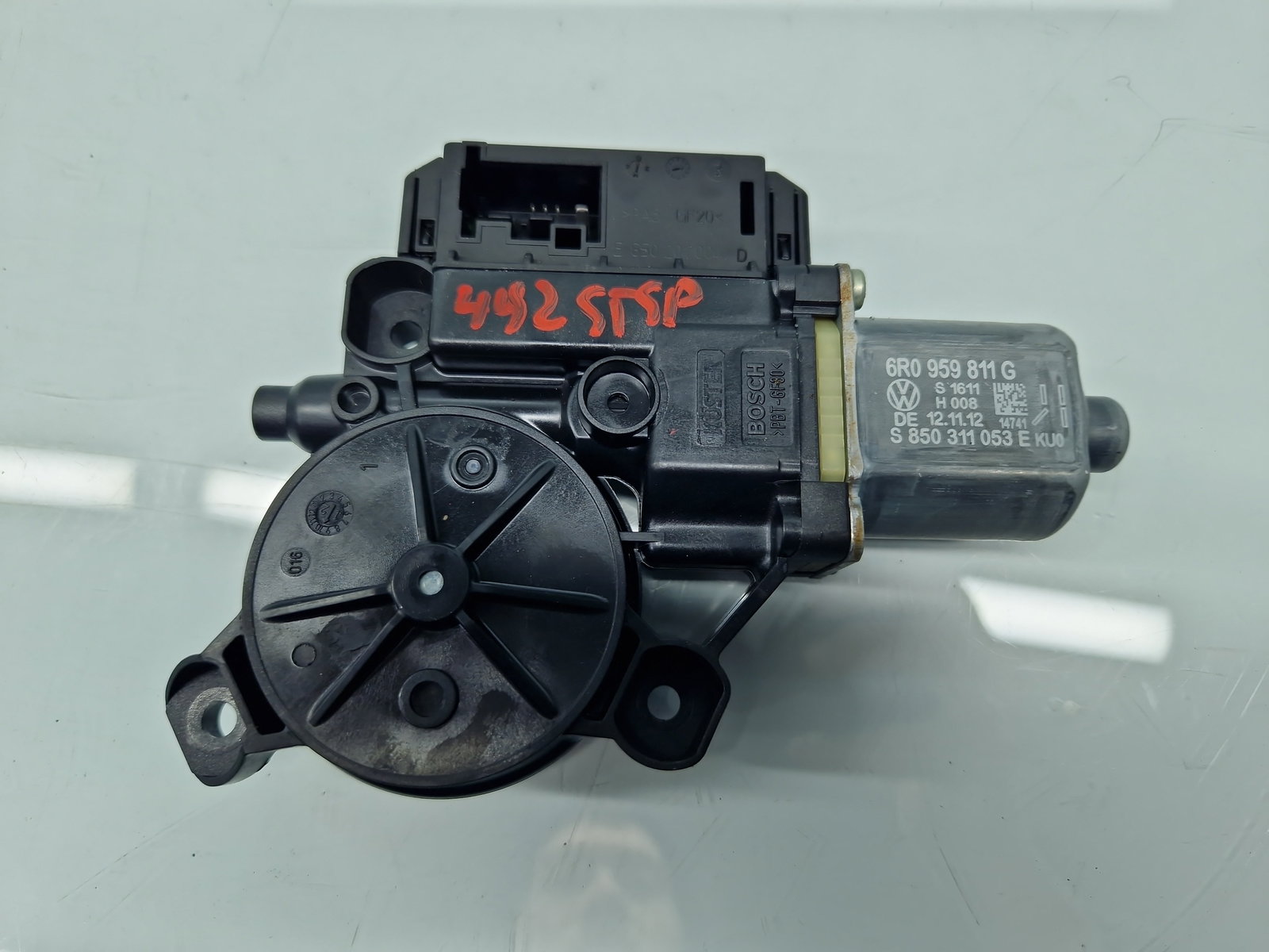 Motoras geam stanga spate Volkswagen Polo (6R) [Fabr 2009-2016] 6R0959811G - imagine 2