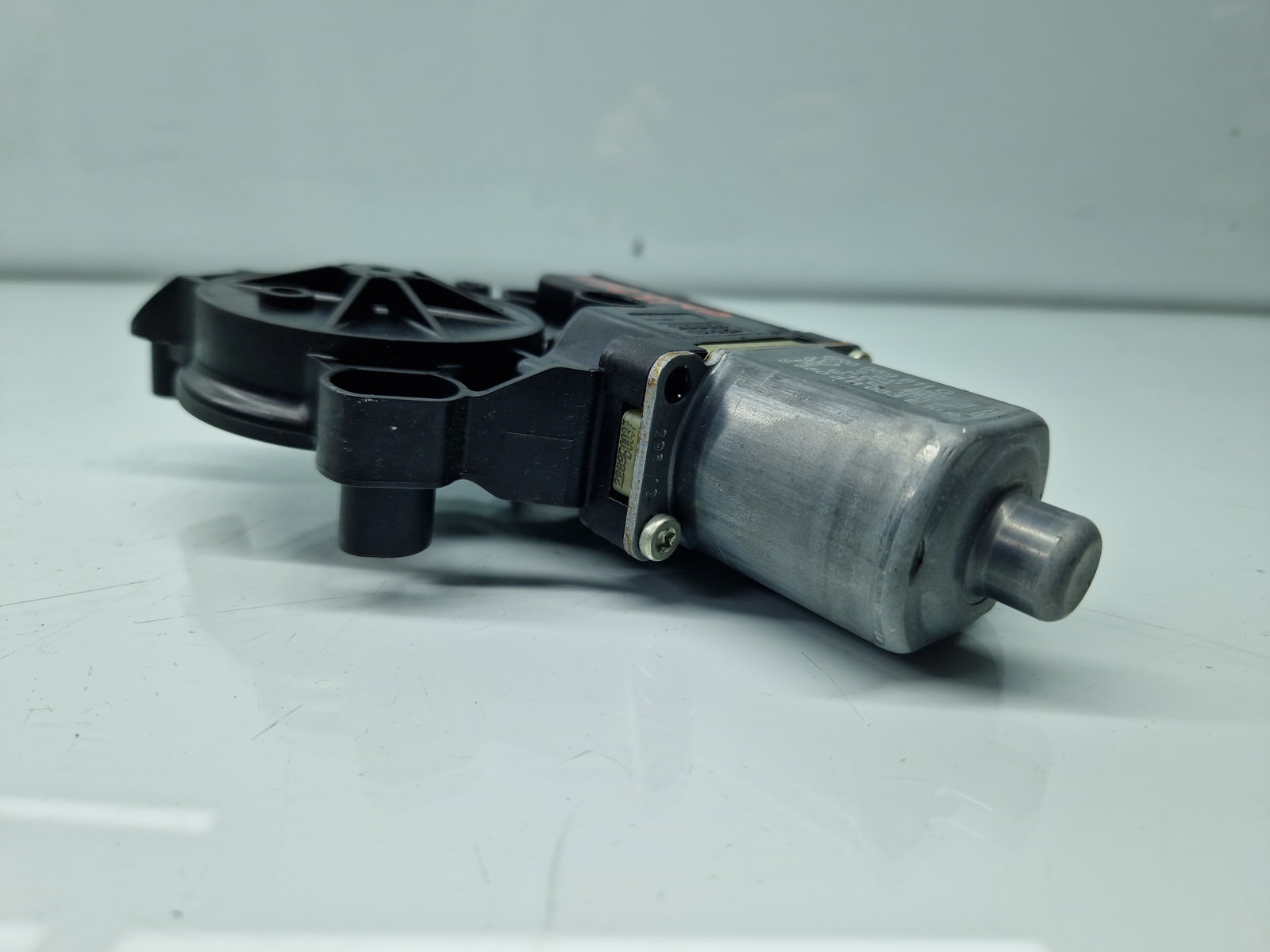 Motoras geam stanga spate Volkswagen Polo (6R) [Fabr 2009-2016] 6R0959811G - imagine 4