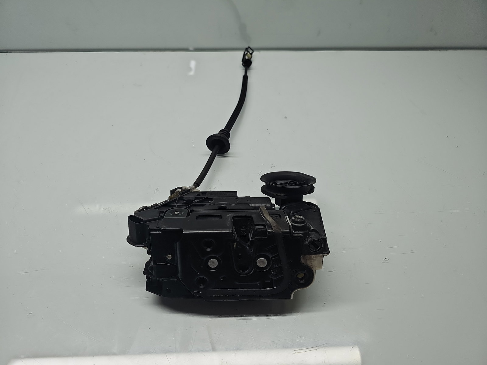 Broasca usa dreapta spate Volkswagen Golf 6 (5K1) [Fabr 2009-2013] 5K4839016M - imagine 1