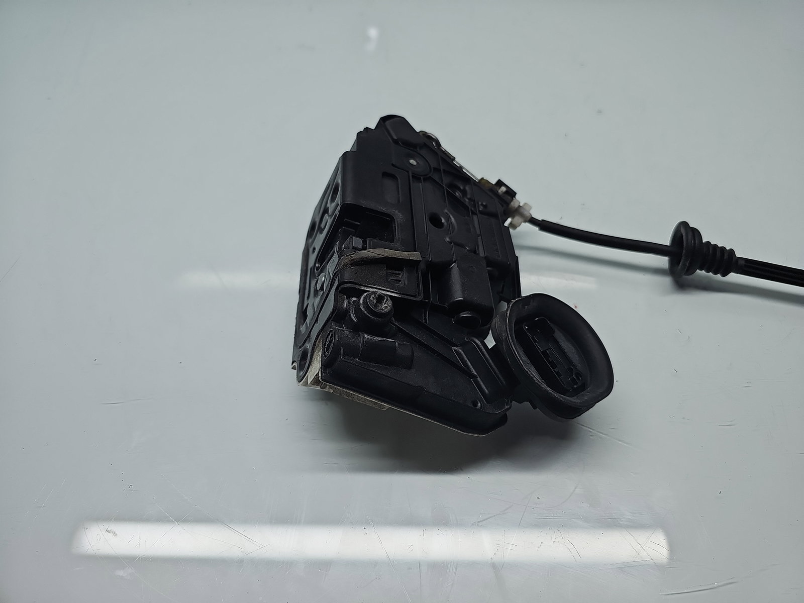 Broasca usa dreapta spate Volkswagen Golf 6 (5K1) [Fabr 2009-2013] 5K4839016M - imagine 3