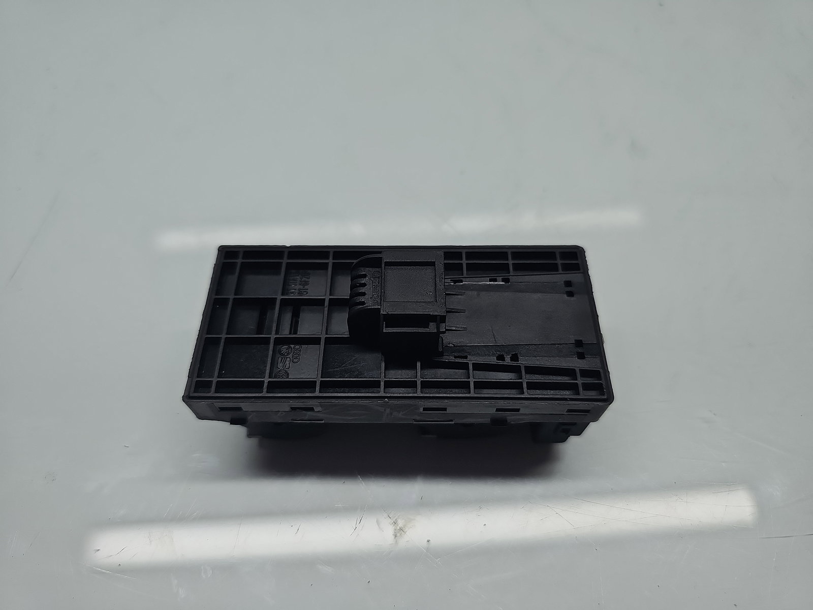 Butoane comanda geamuri sofer AUDI A3 Sportback (8PA) [Fabr 2004-2013] Facelift 4F0959851H - imagine 3