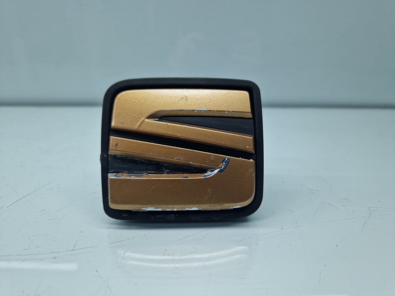 Maner haion Seat Leon (5F1) [Fabr 2012-2018] 5F0827565D - imagine 1