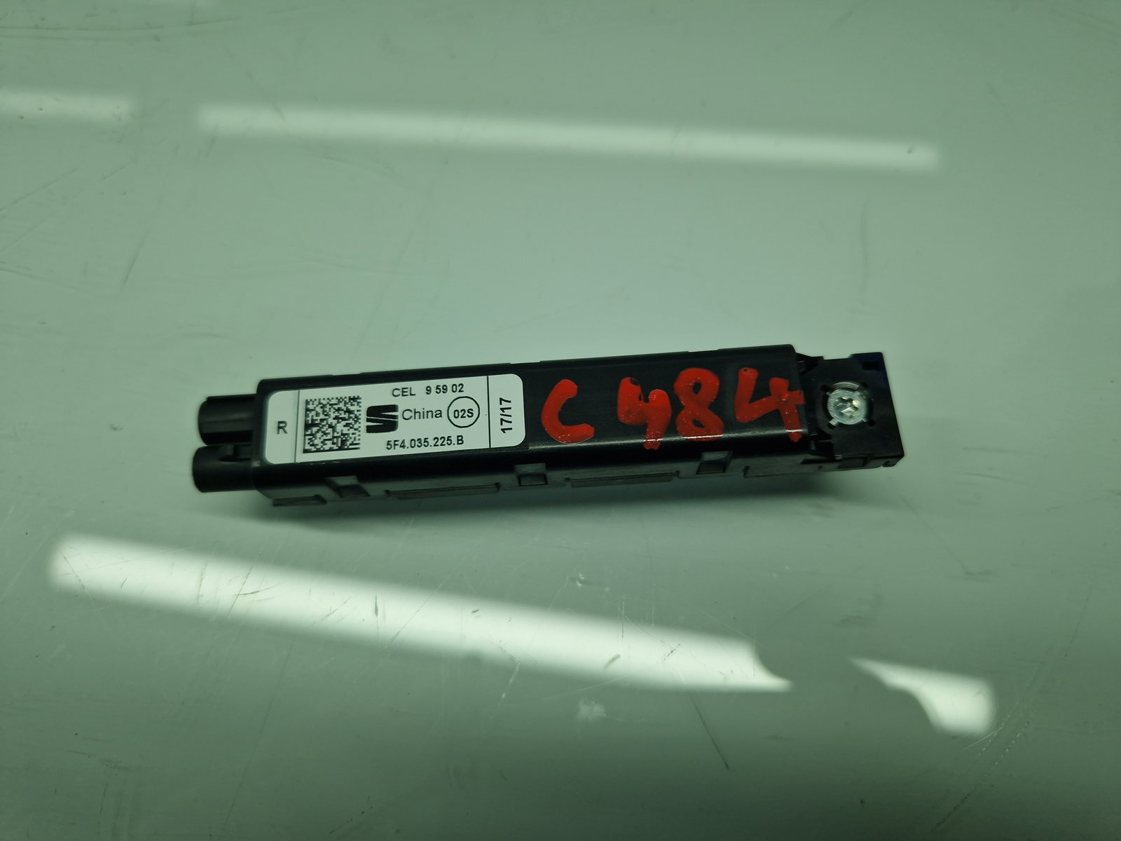 Amplificator antena Seat Leon (5F1) [Fabr 2012-2018] 5F4035225B - imagine 1