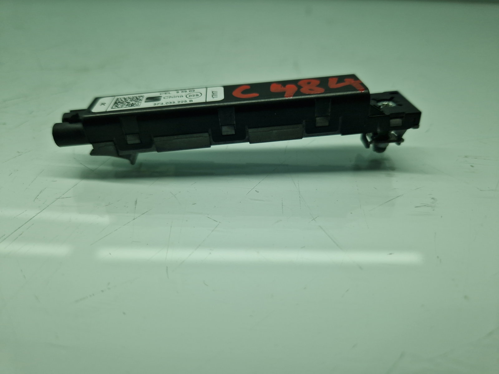 Amplificator antena Seat Leon (5F1) [Fabr 2012-2018] 5F4035225B - imagine 2