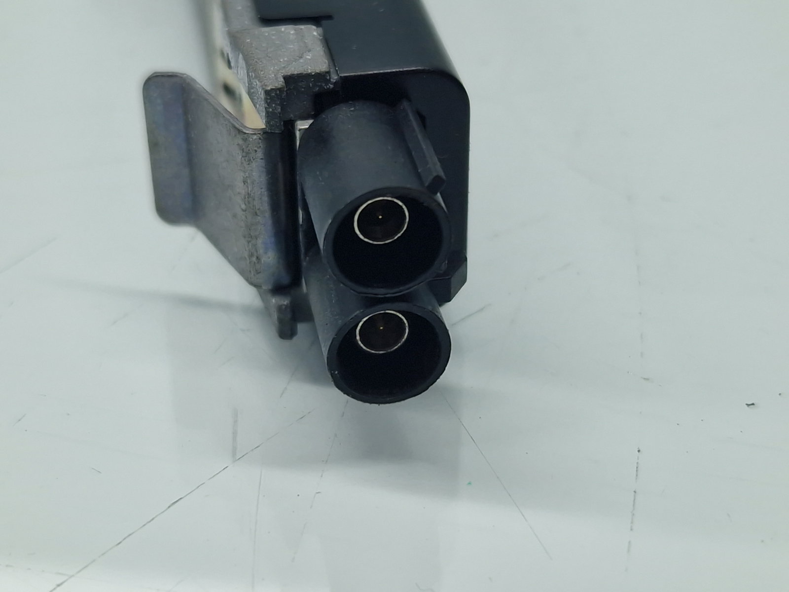 Amplificator antena Seat Leon (5F1) [Fabr 2012-2018] 5F4035225B - imagine 4