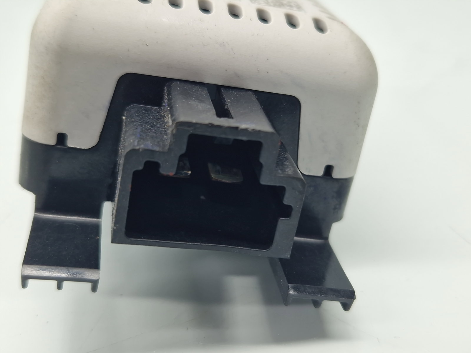 Amplificator antena Seat Leon (5F1) [Fabr 2012-2018] 5Q0035570 - imagine 4