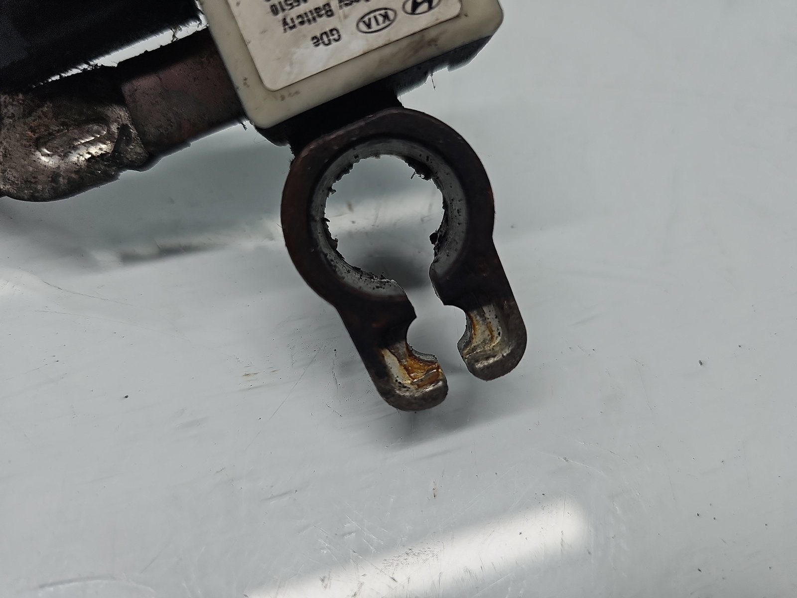 Borna baterie (-) KIA Ceed (JD) [Fabr 2012-2018] 37180-A6510 - imagine 3