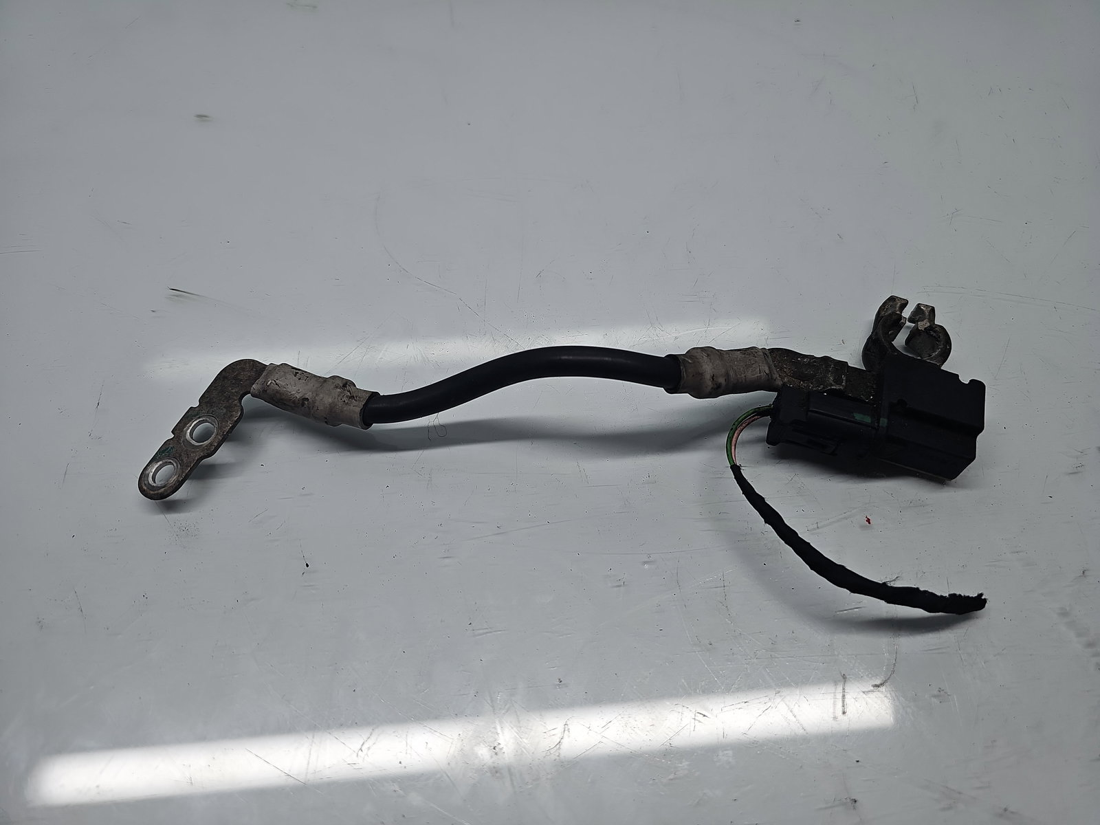 Borna baterie (-) KIA Ceed (JD) [Fabr 2012-2018] 37180-A6510 - imagine 4