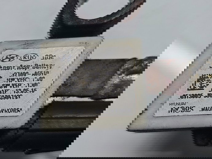 Borna baterie (-) KIA Ceed (JD) [Fabr 2012-2018] 37180-A6510