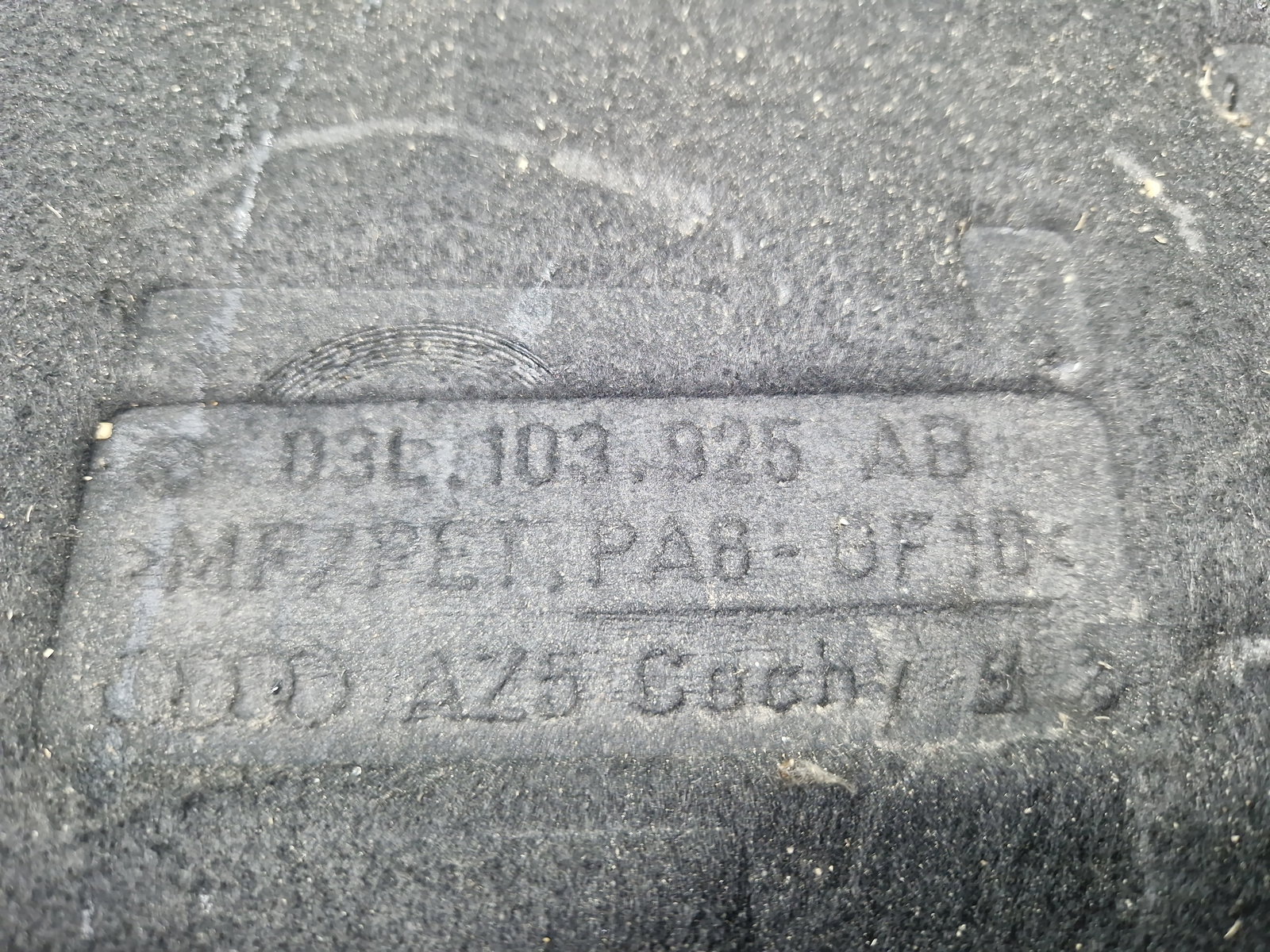 Capac motor AUDI A5 (8T3) [Fabr 2007-2015] 03L103925 2.0 TDI CGLC 130KW / 177CP - imagine 3