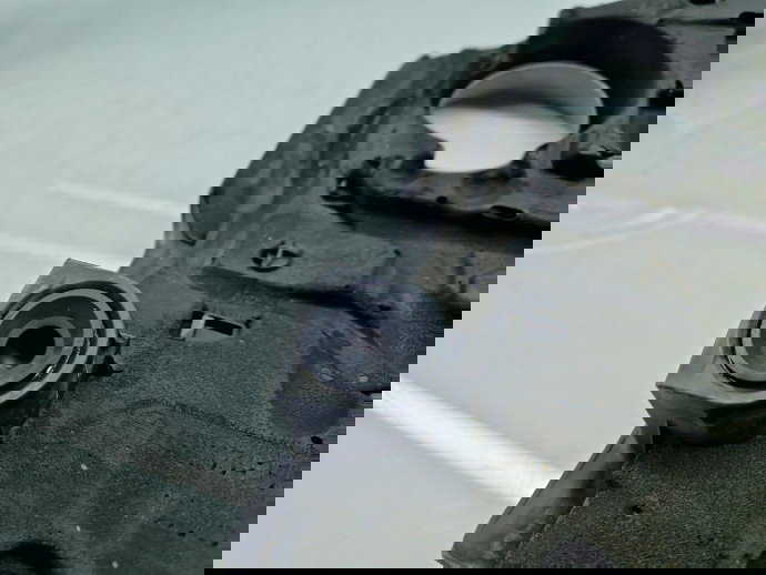 Capac motor Volkswagen Passat B7 (365) Variant [Fabr 2010-2014] 03L103925AA 2.0 TDI CFFB 103KW / 140CP