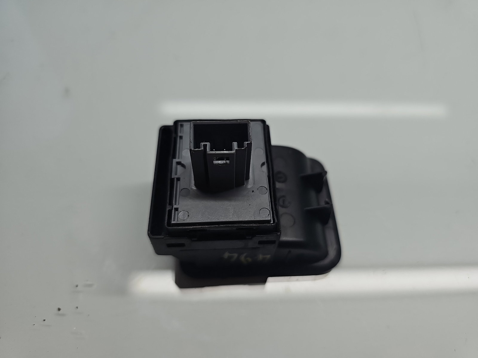 Butoane comanda geamuri sofer Volkswagen Polo (6R) [Fabr 2009-2016] 1K3959857B - imagine 2