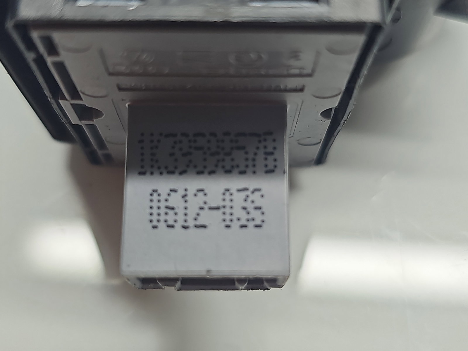 Butoane comanda geamuri sofer Volkswagen Polo (6R) [Fabr 2009-2016] 1K3959857B - imagine 4